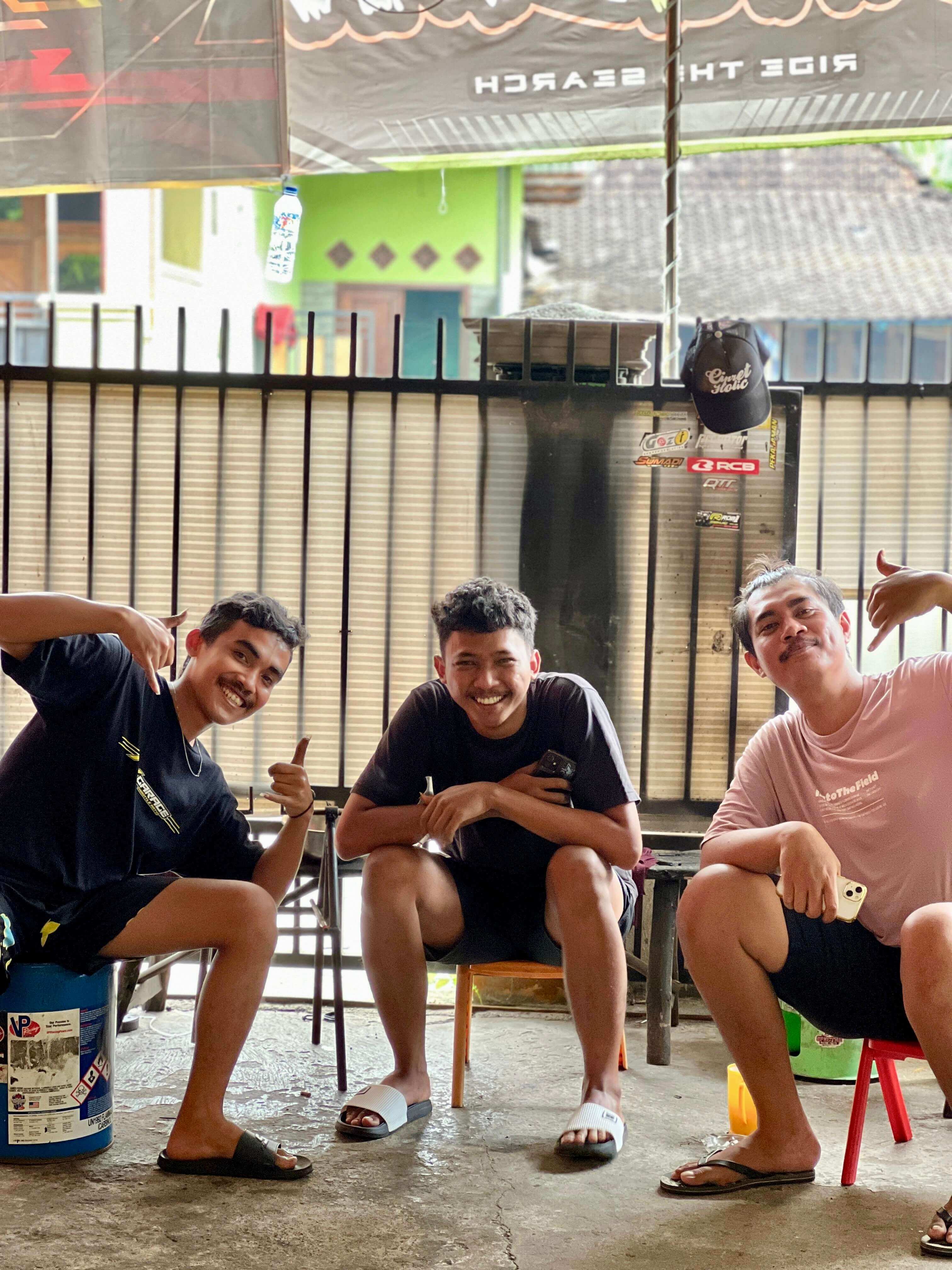 Motor Balap Moon Racing